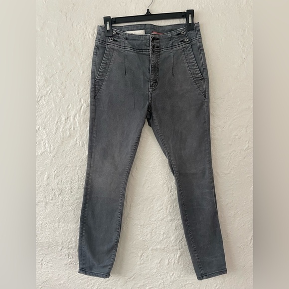 Anthropologie Denim - Anthropologie Pilcro High Rise Darted Skinny Jeans Light  Wash Gray Size 24